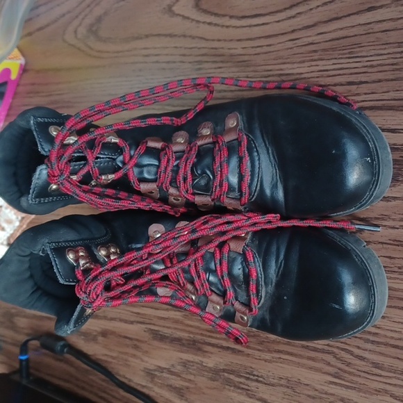 Mudd Red and Black Leather Boots, 7.5 - Picture 1 of 8